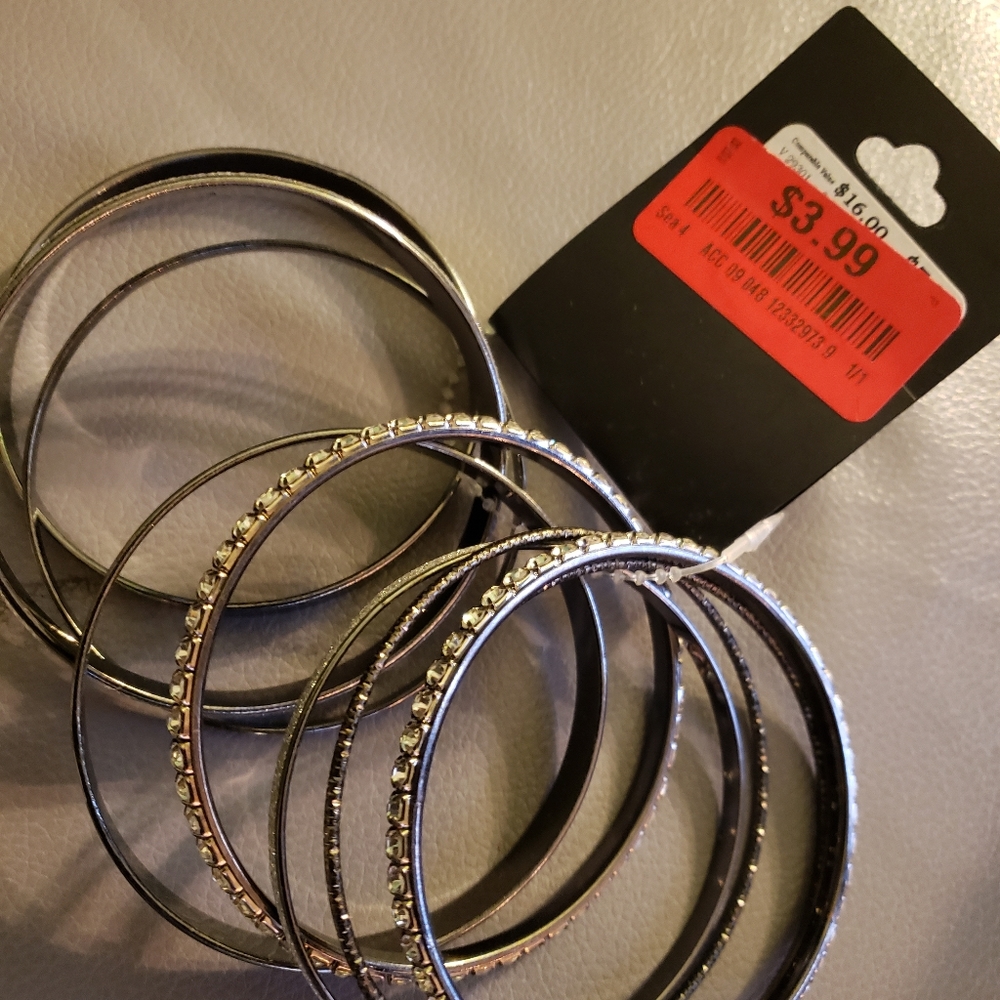 BRACLETS - Picture 3 of 3
